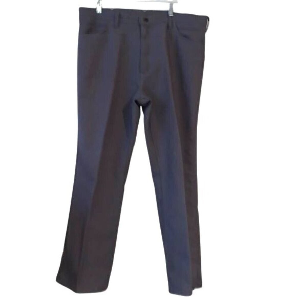 Wrangler Mens Gray Twill Pants Size 38x30 Straight Leg Classic Fit Durable Casua